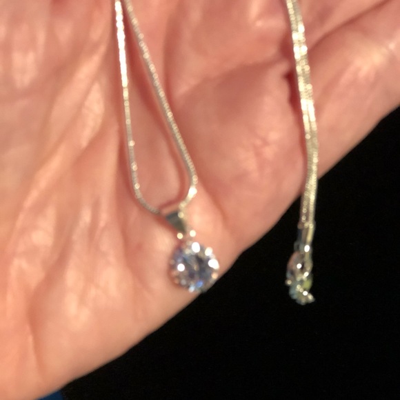 NWT Beautifully crafted Round Diamond simulant - Picture 9 of 12